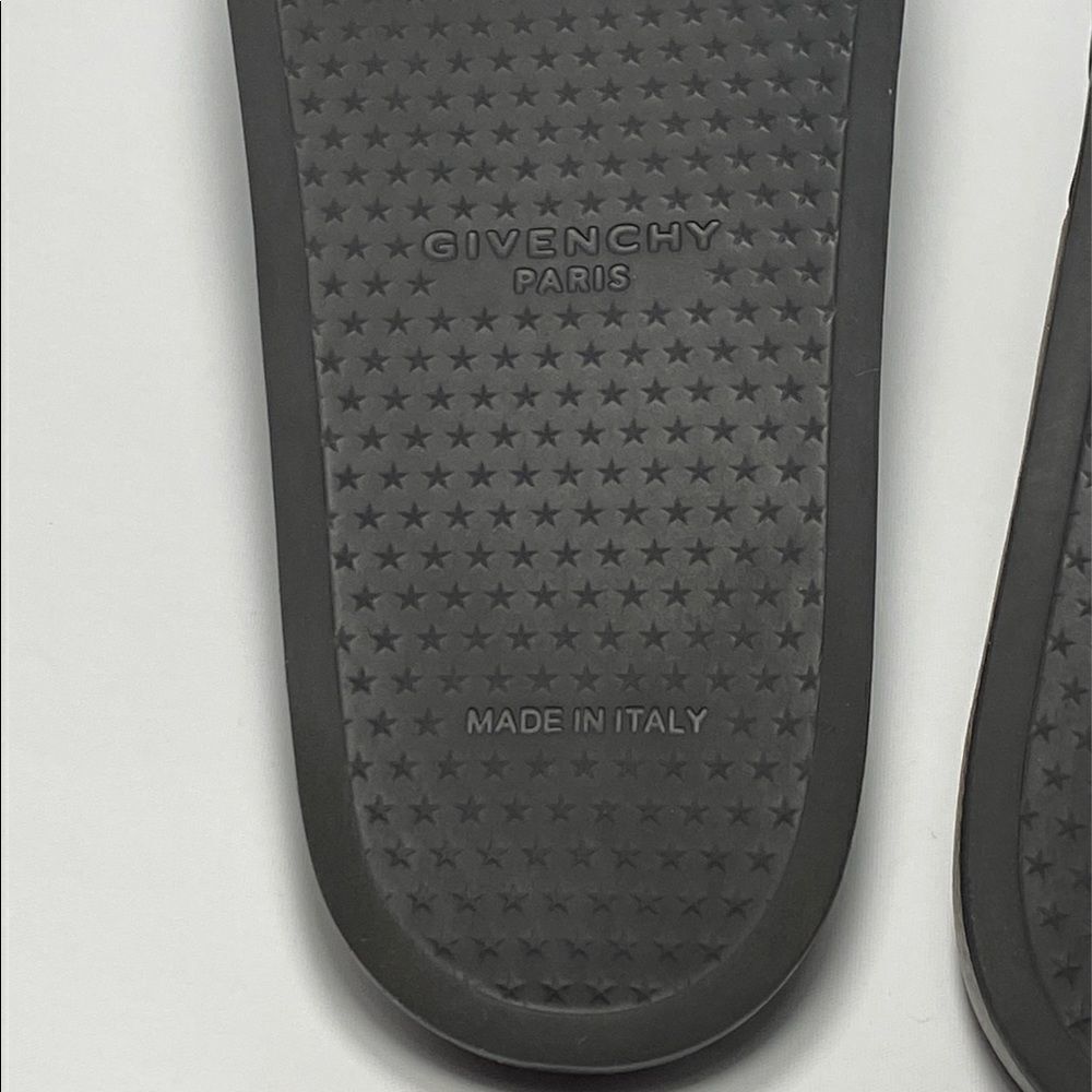Givenchy Logo Pool Slides size 39 - Picture 12 of 13